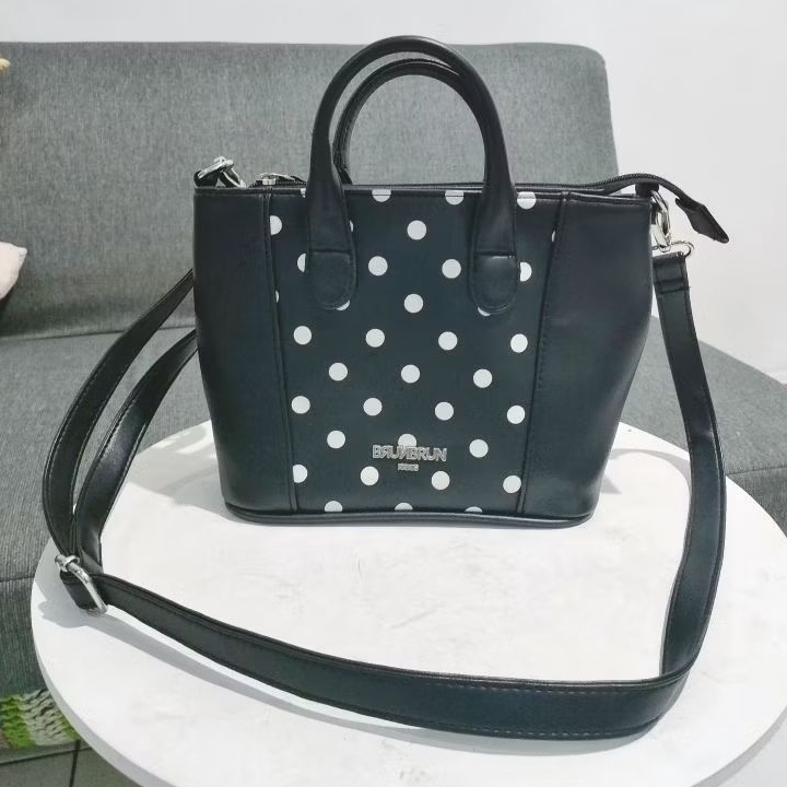 Tas Brunbrun Paris / tas selempang wanita