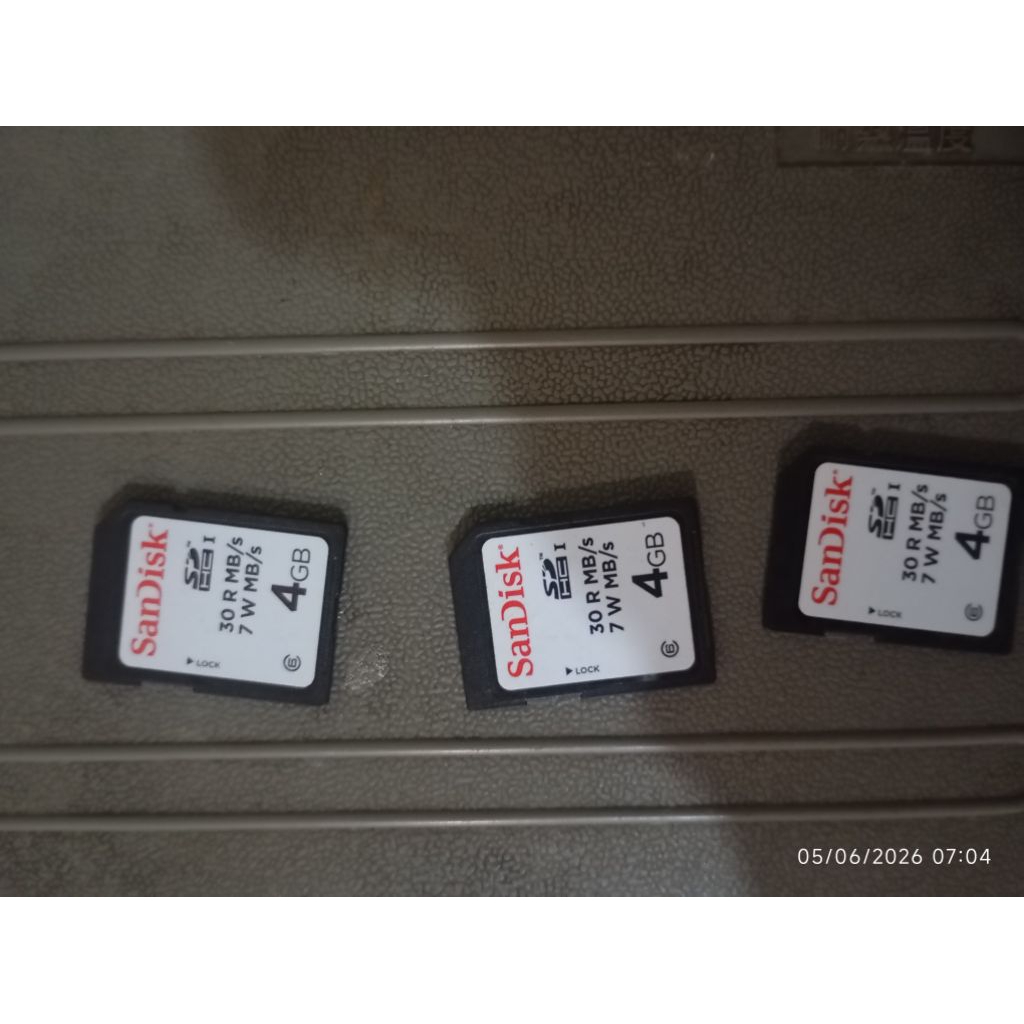 memori sandisk sdxc 4gb copotan normal bekas