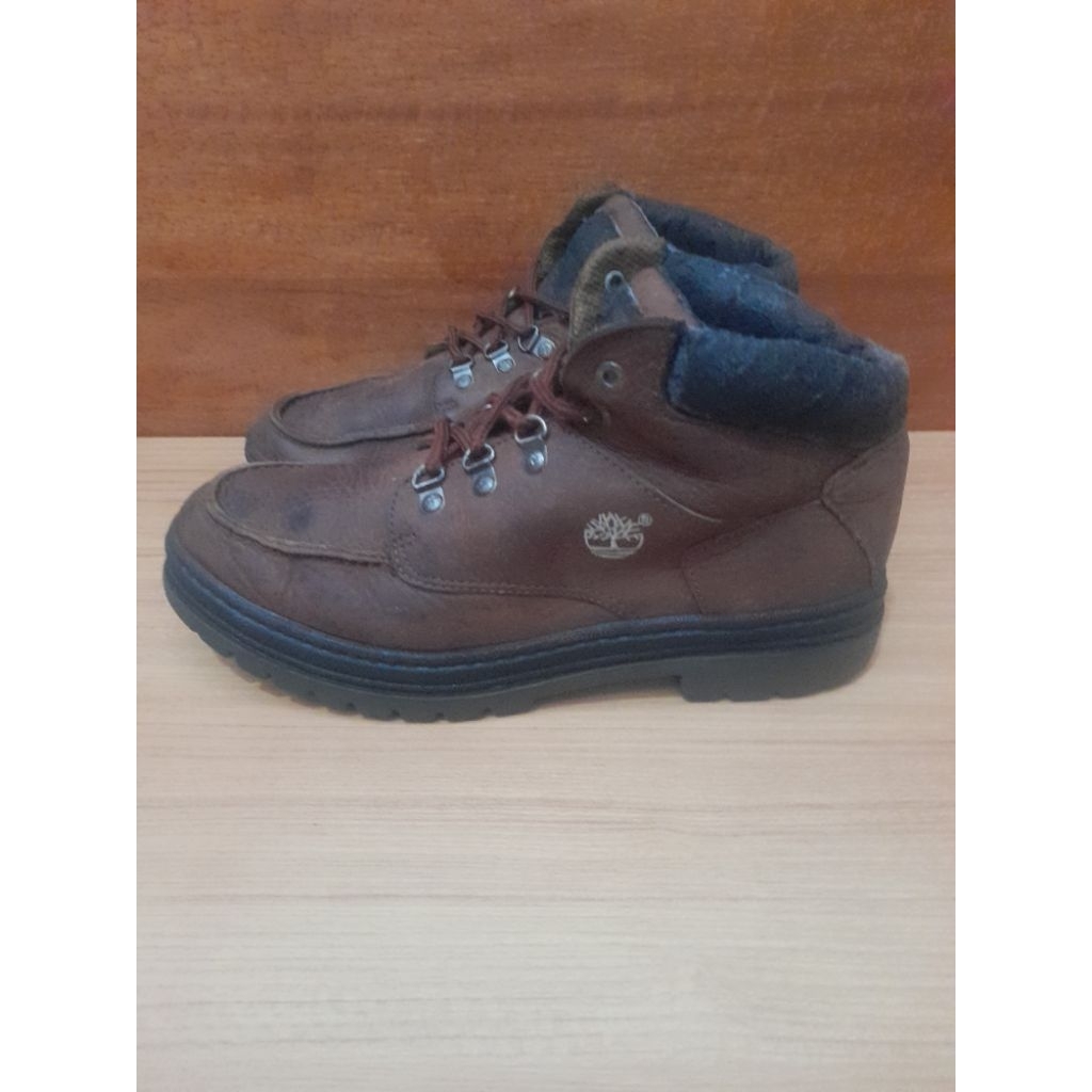 Sepatu boots timberland