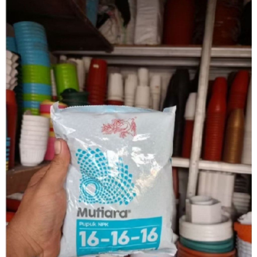 pupuk NPK mutiara 16 16 16 1kg/pupuk NPK 16 16 16 1kg/pupuk NPK mutiara 1kg