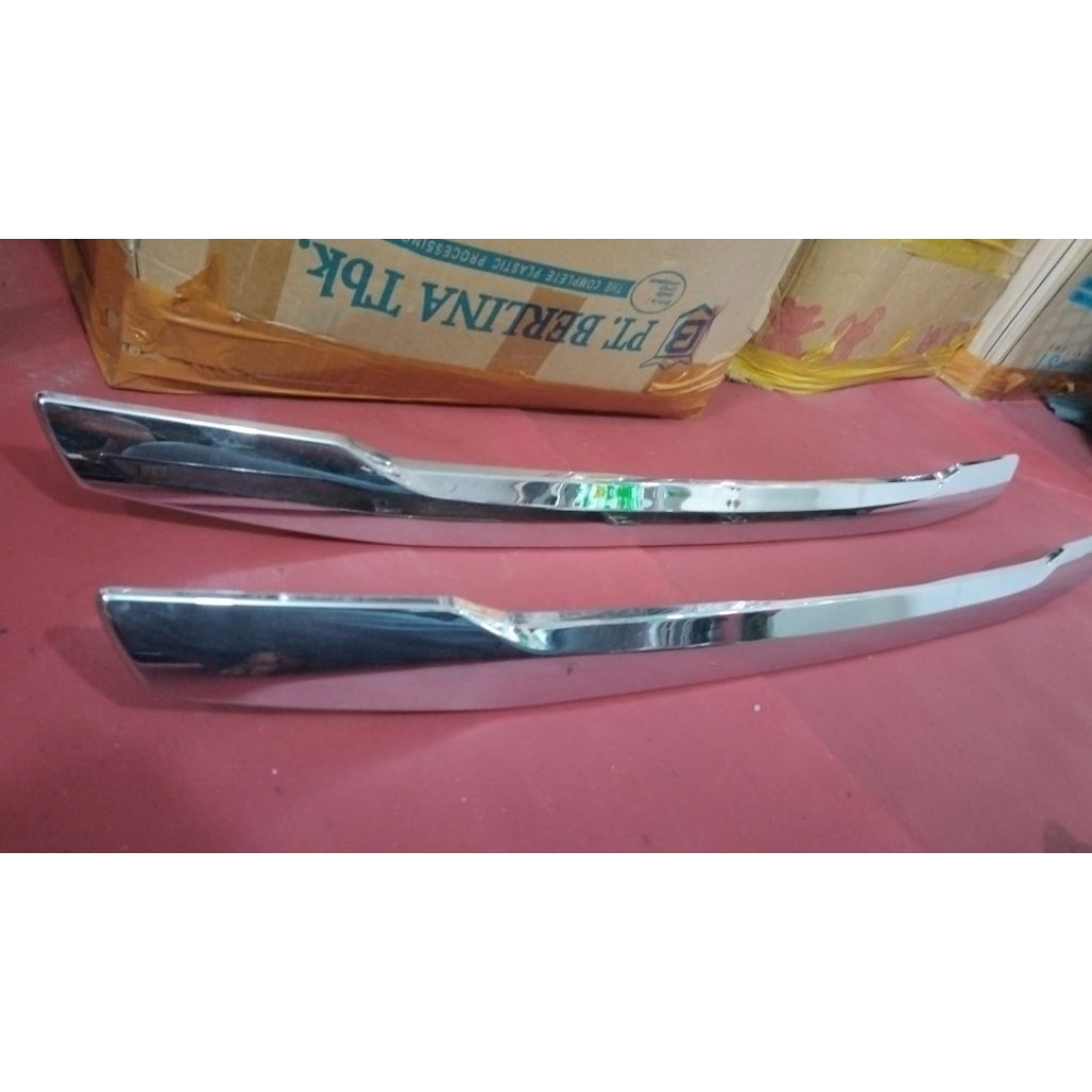 Garnis Trunklid Bagasi Mitsubishi Pajero Sport Tahun 2016-2024 Original Part Di RJM