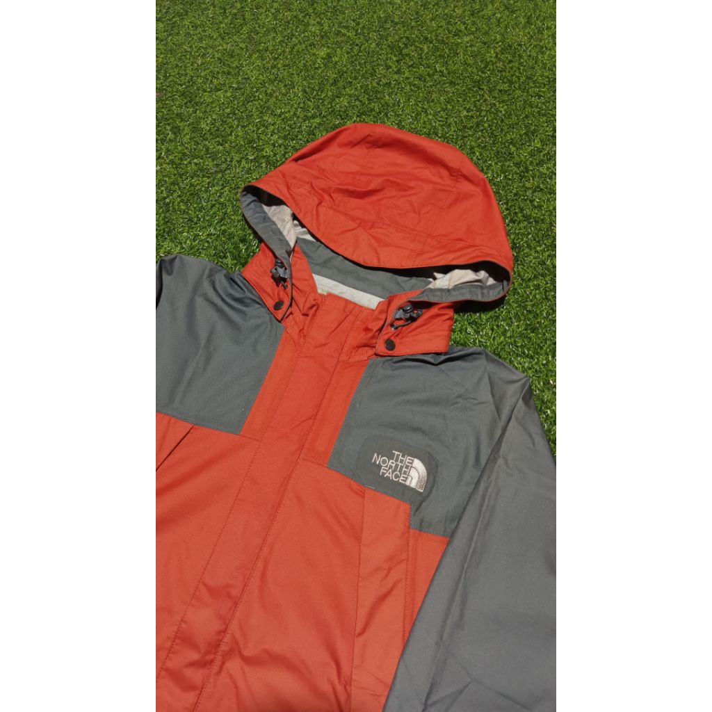 Jaket Outdoor The North Face Hyvent DT Series