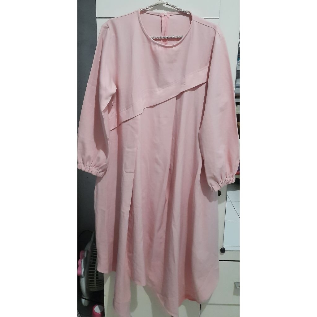 Preloved - Blouse tunik pink model asimetris