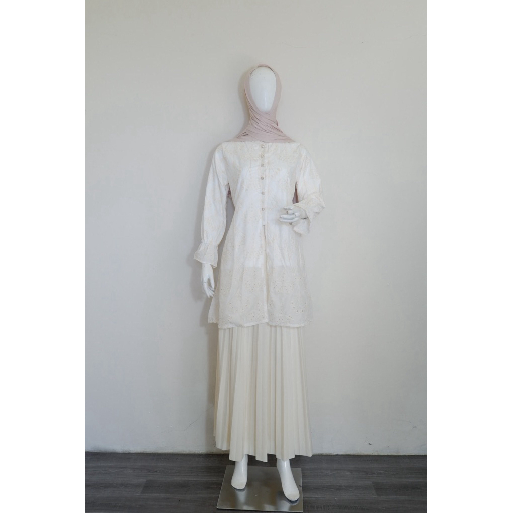 Tunik putih bordir