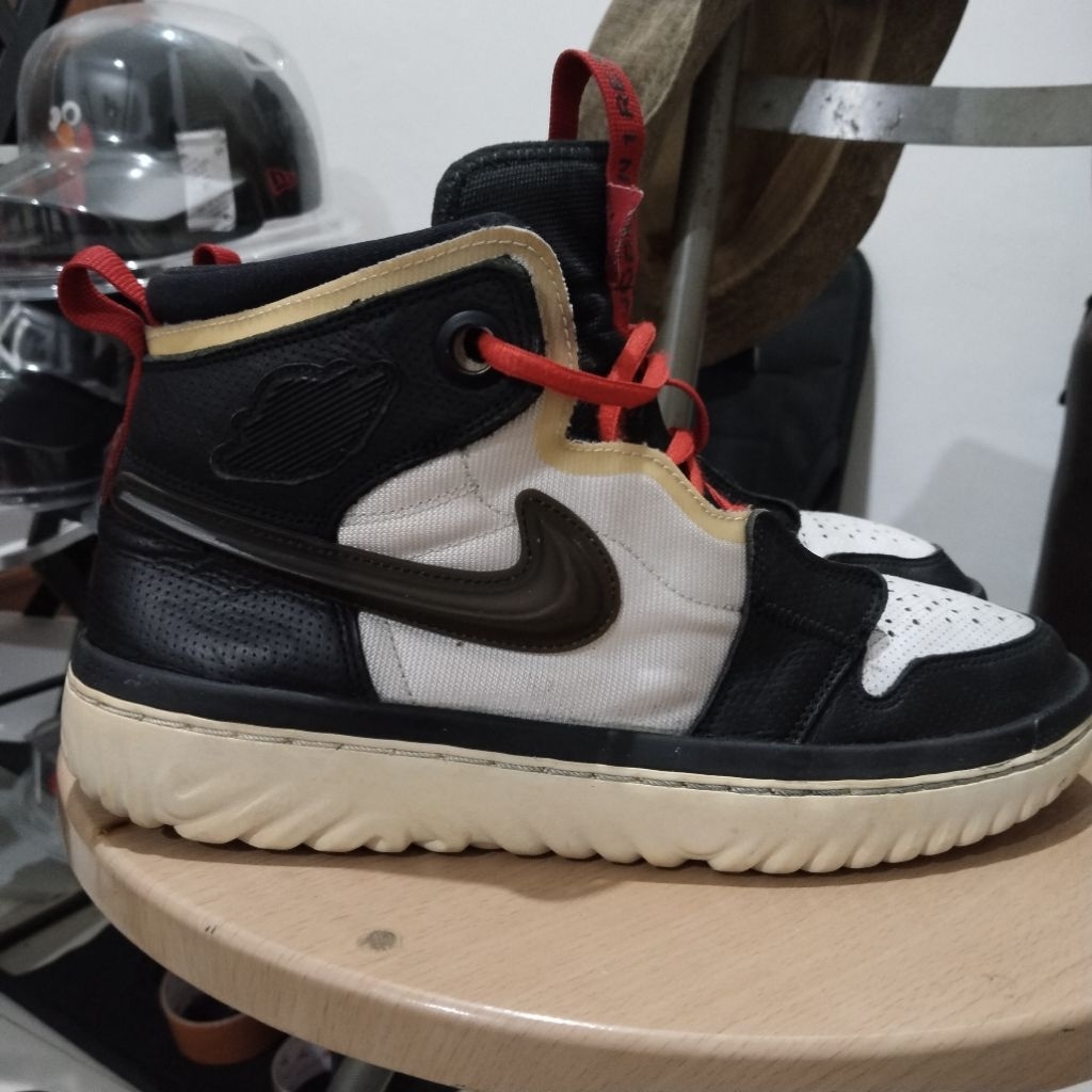 Air Jordan 1 React sz. 44,5
