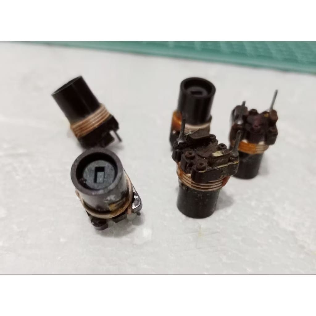 Koker Lilitan Osilator 2 Kaki, diamiter 8mm, original