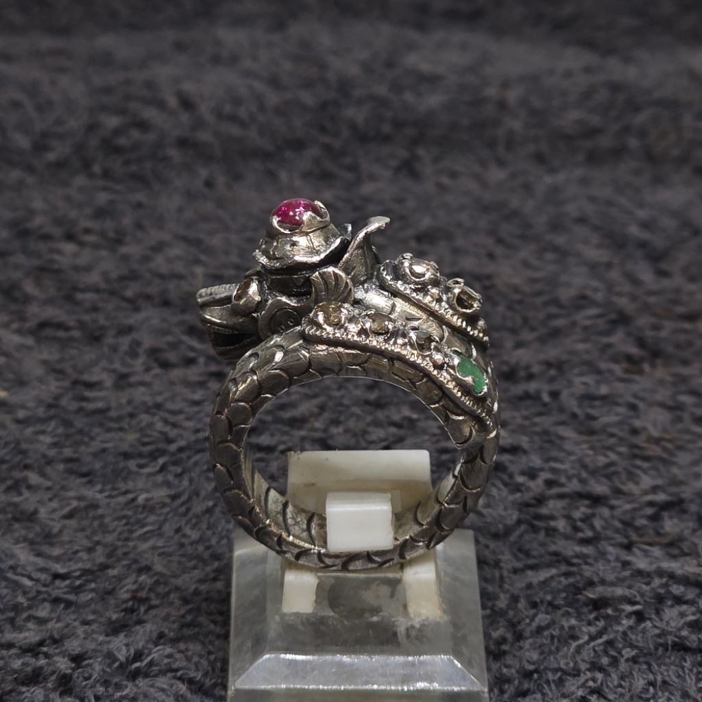 cincin ulan ulan nogo sosro / nogo rojo kembang setaman model antik kuno