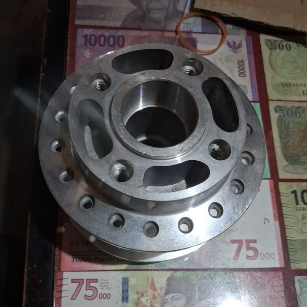 tromol depan suzuki spin skywave chrome