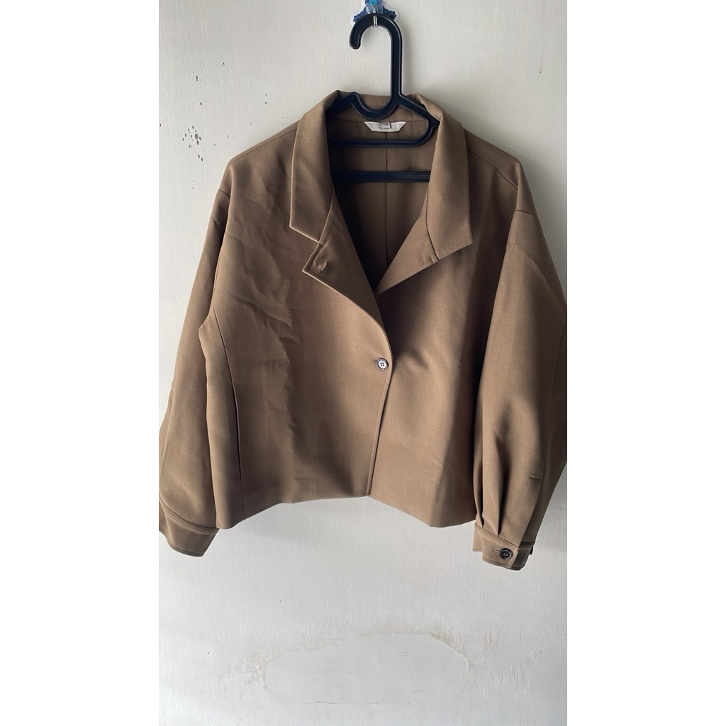Phi jaket - Jedda