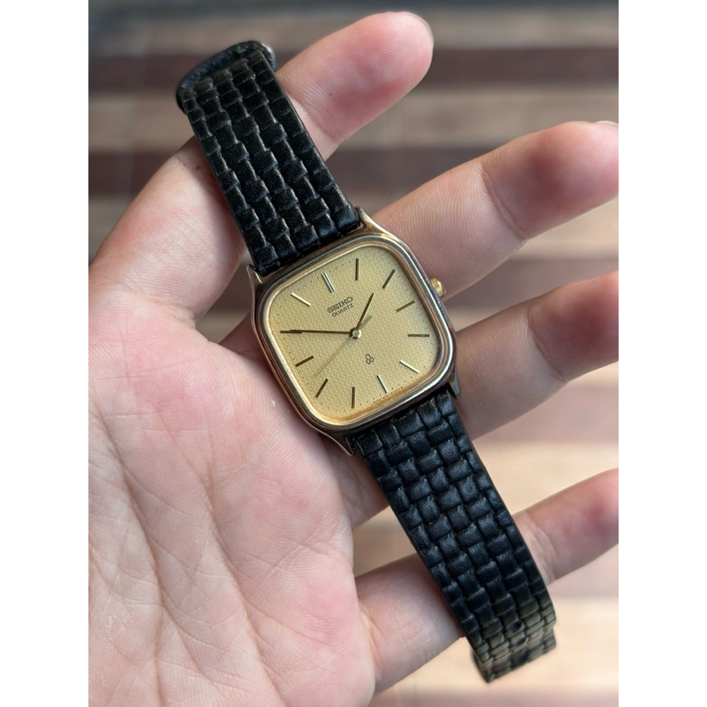 Seiko Quartz Tank