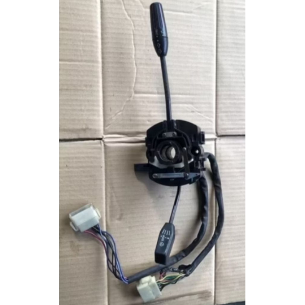switch/saklar lampu dan wiper L300 cabutan mobil orisinil Normal