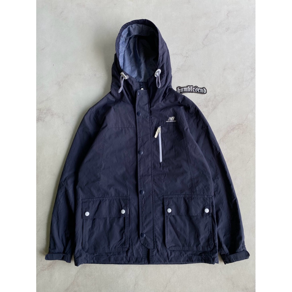 JAKET OUTDOOR NEW BALANCE