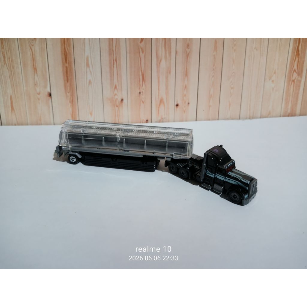 tomica truck tangki
