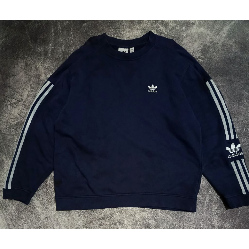 CN Adidas Trefoil