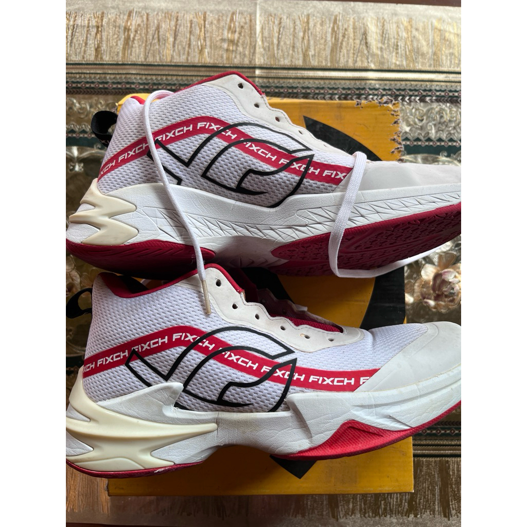 sepatu fixch