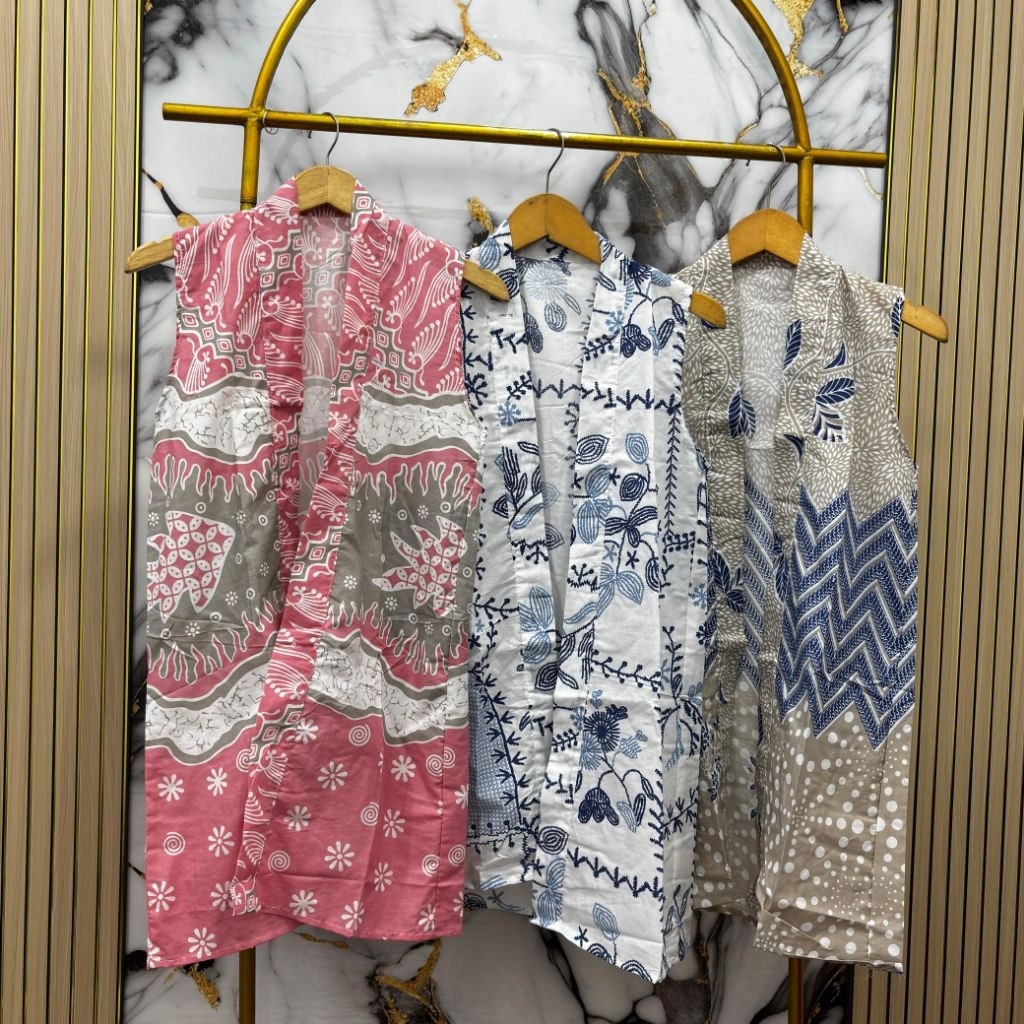 Outer Batik Tanpa Lengan