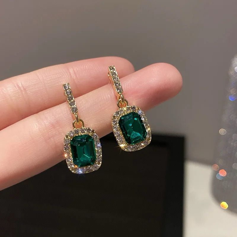 Anting Hijau Anting Juntai Pendek Mata Hijau AT608
