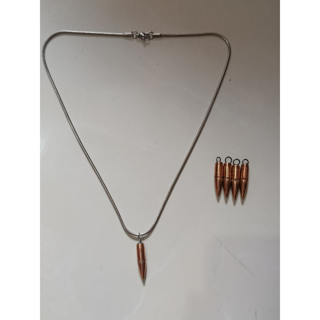Gantungan Kunci Peluru & Kalung Original nonaktif