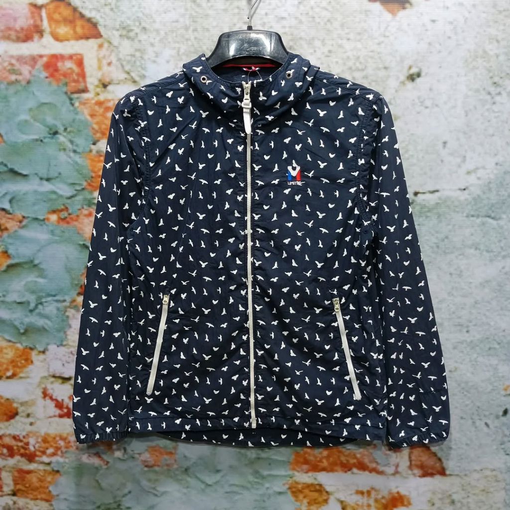 jaket outdoor M-LIMITED motif size M casual bagus original