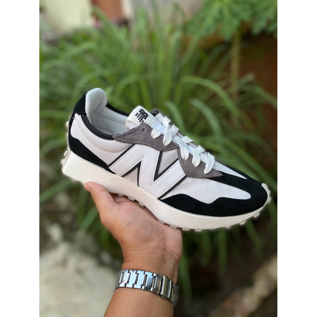 New Balance 327