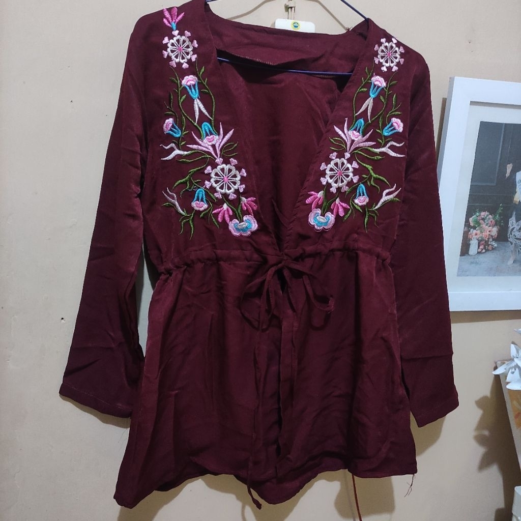 Preloved Blouse Outer Merah Maroon Bordir