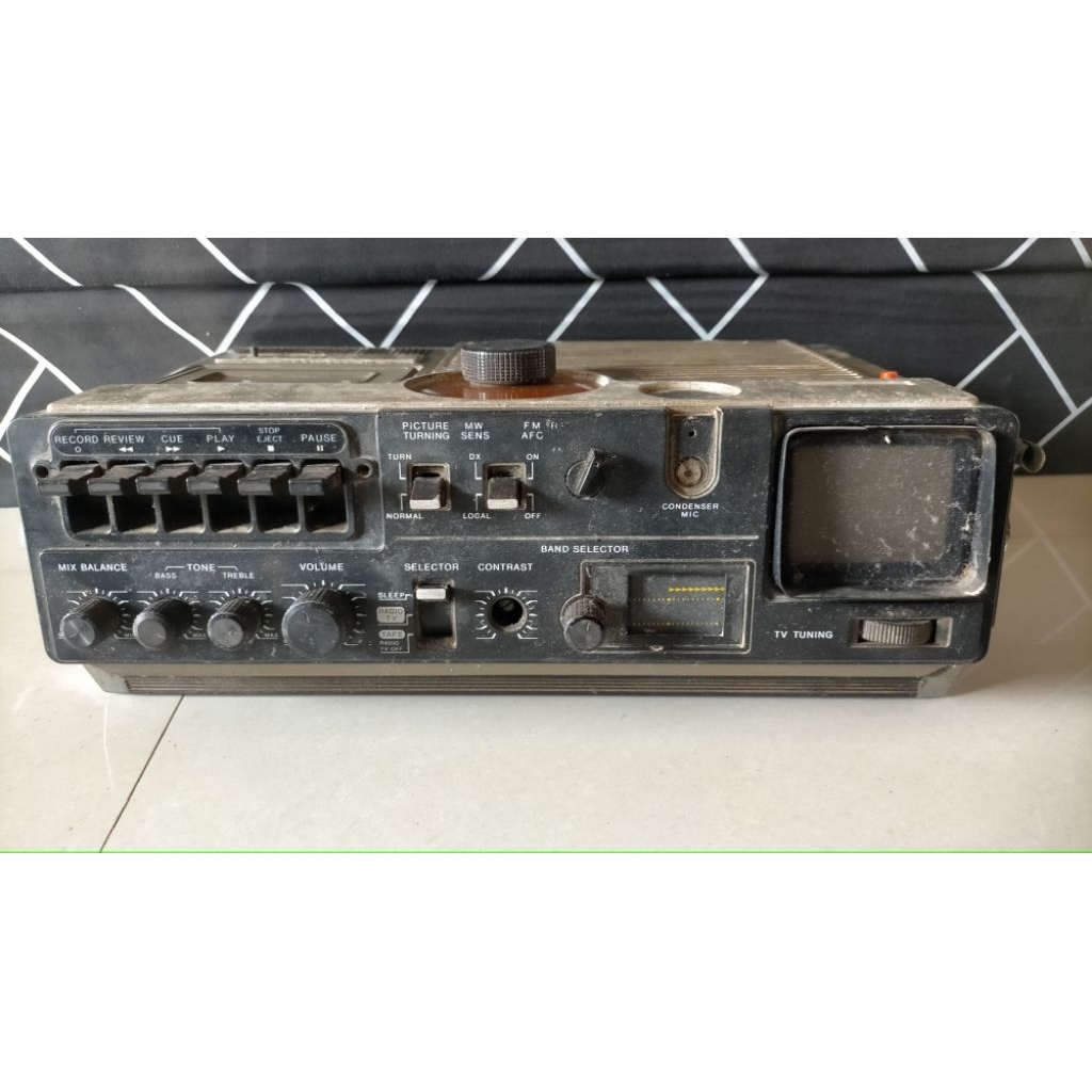 radio,tv,tape jvc model 3060CQ