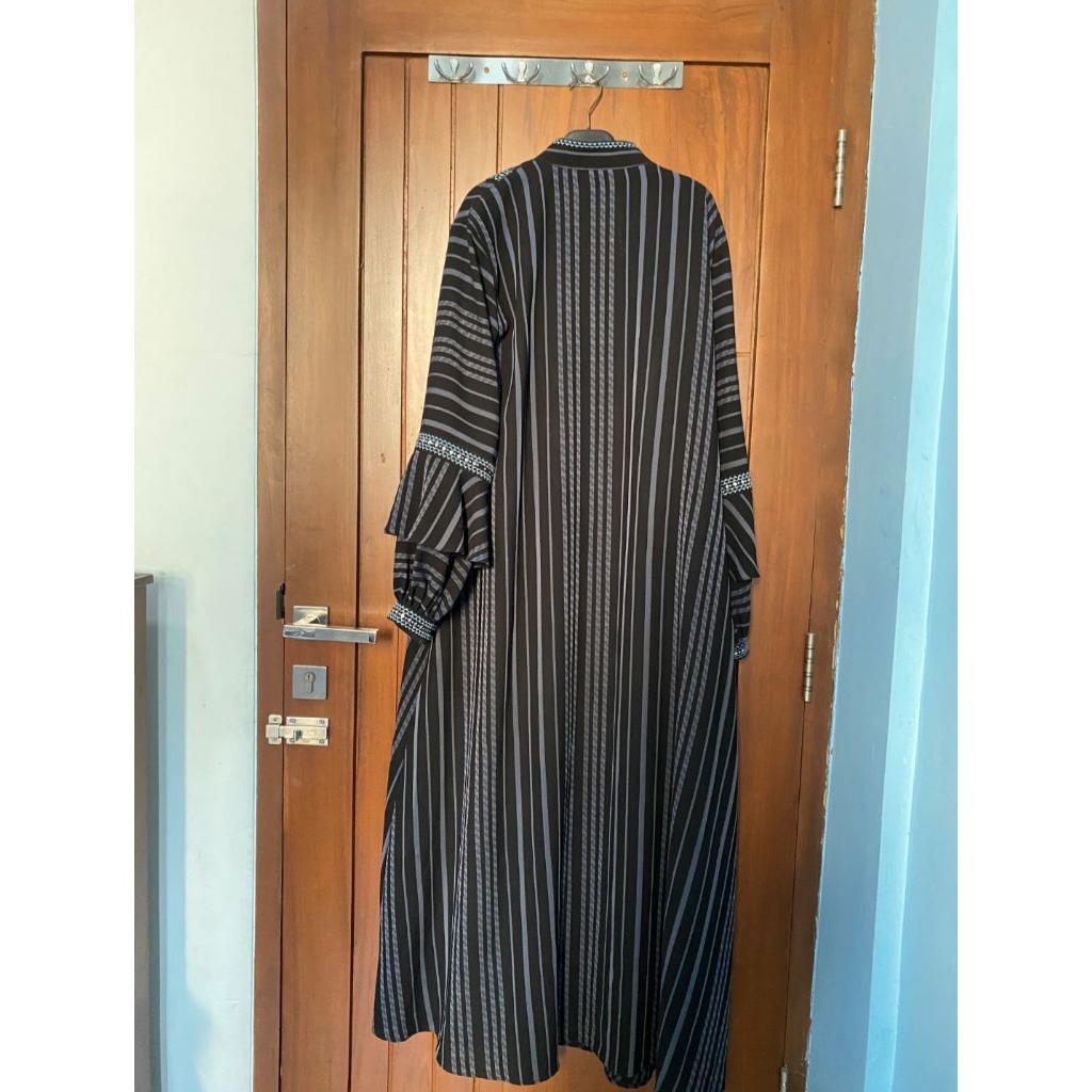 Hikmat Ori Preloved Garis Biru
