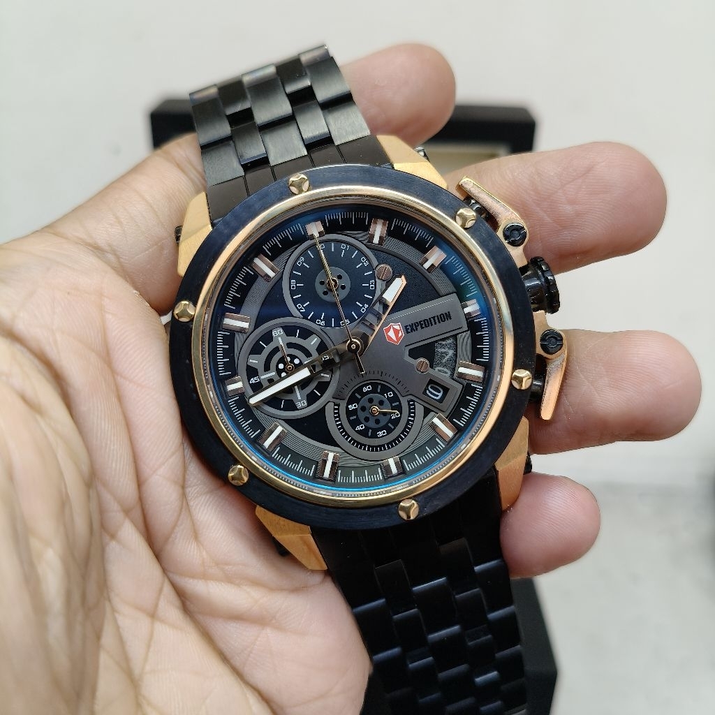 Expedition second cowok tipe E6603M