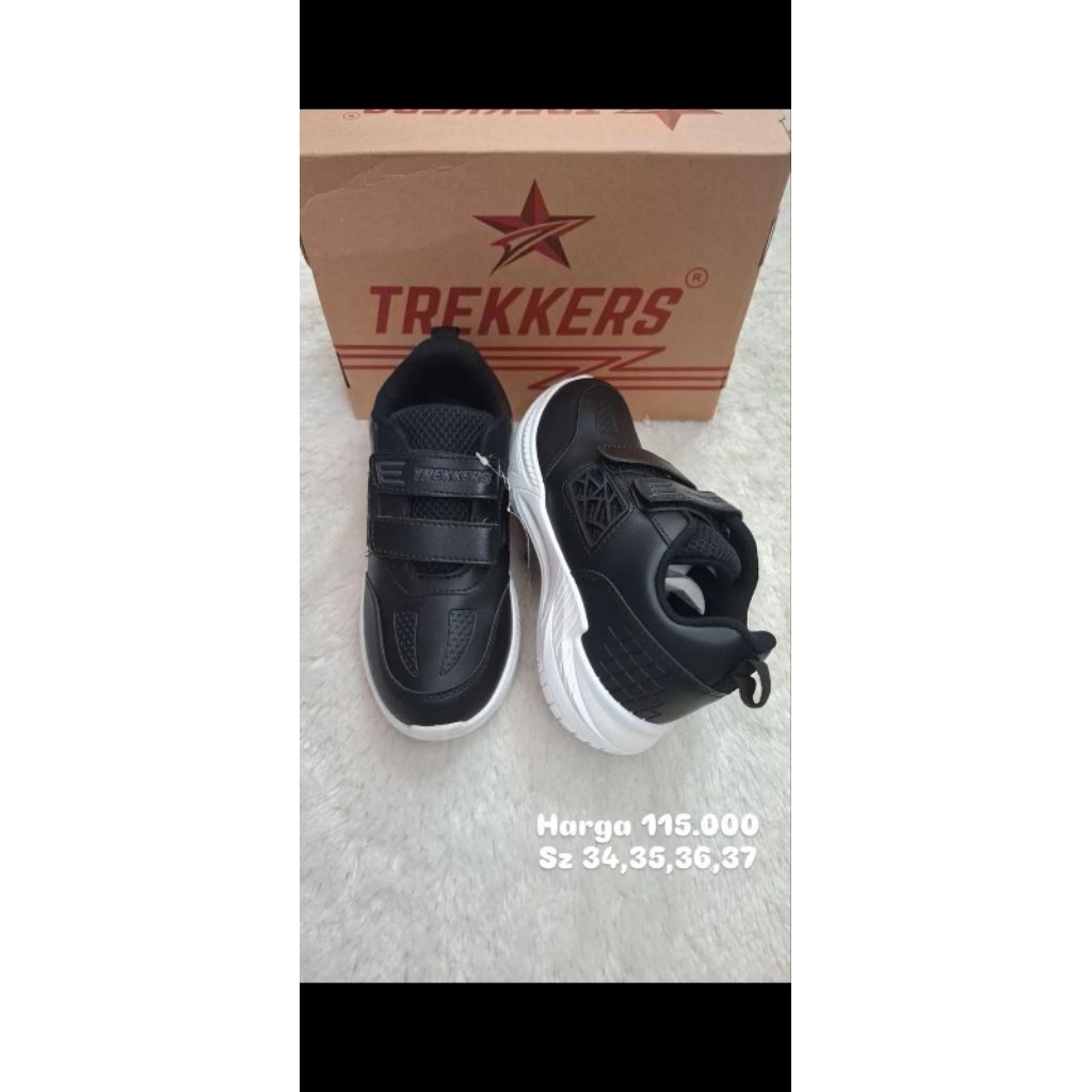 sepatu trekkers