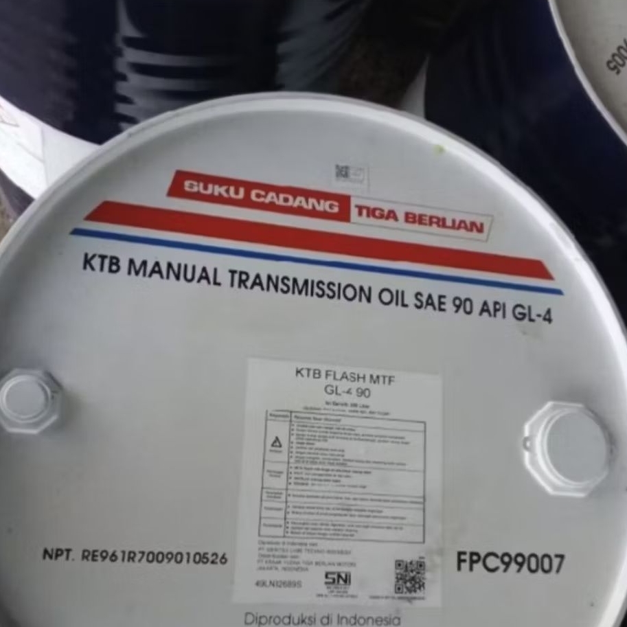 Oli Transmission Mitsubishi Fuso SAE 90 GL-4 Tiga berlian