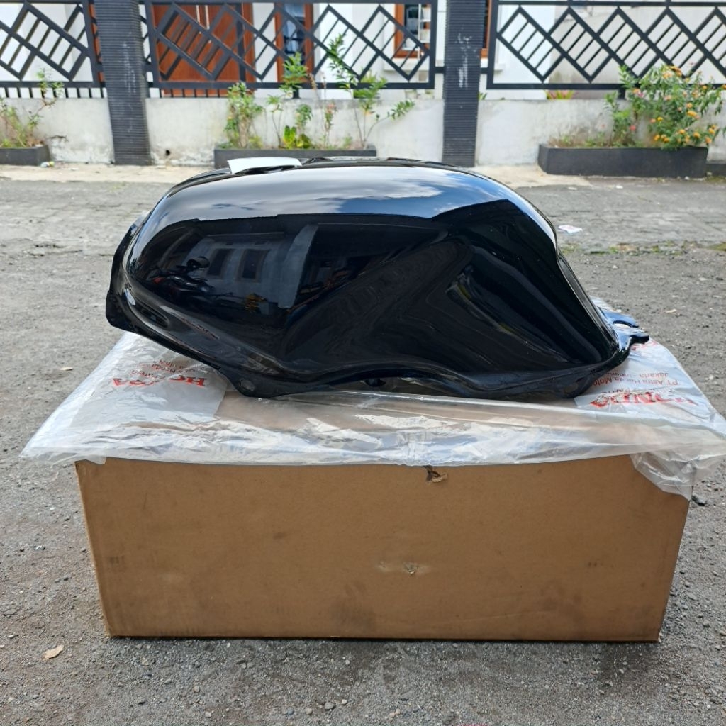 Tangki honda tiger old 2000 tiger lawas tiger lama hitam TANGKI BAHAN BAKAR HITAM 17510-KCJ-690BNS O