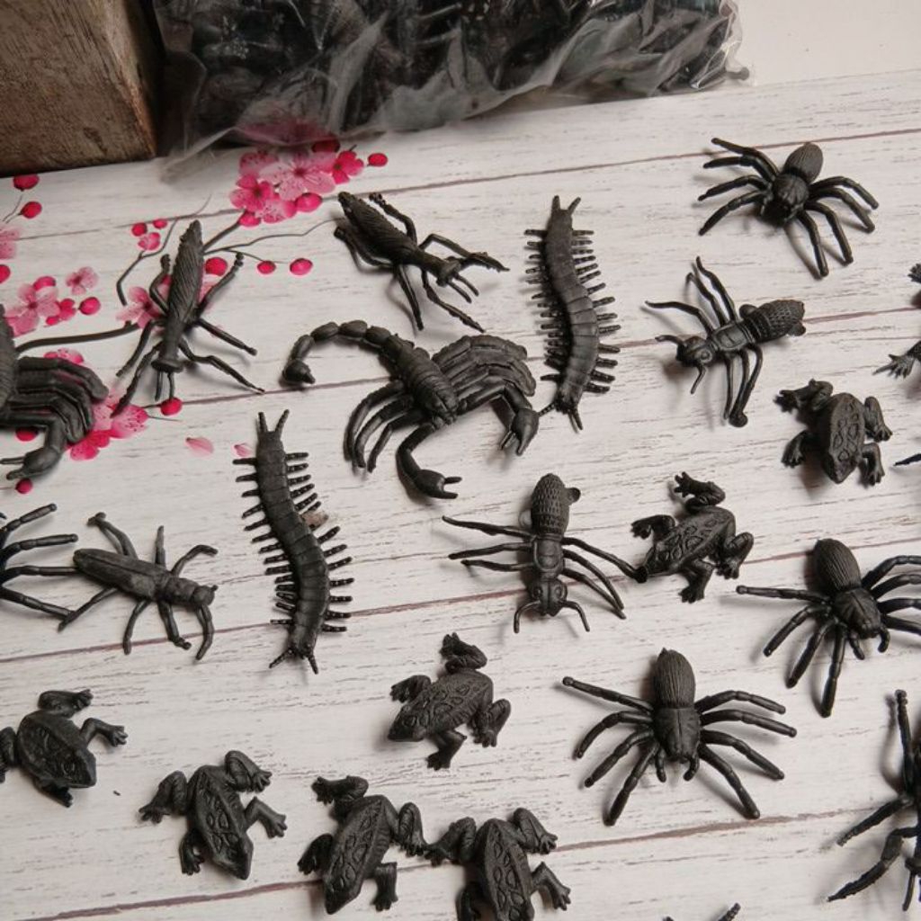 Mainan Edukasi Hewan Karet Jadul 1 Pack Isi 50 Pcs Serangga Campur Kalajengking Katak Belalang Kaki 