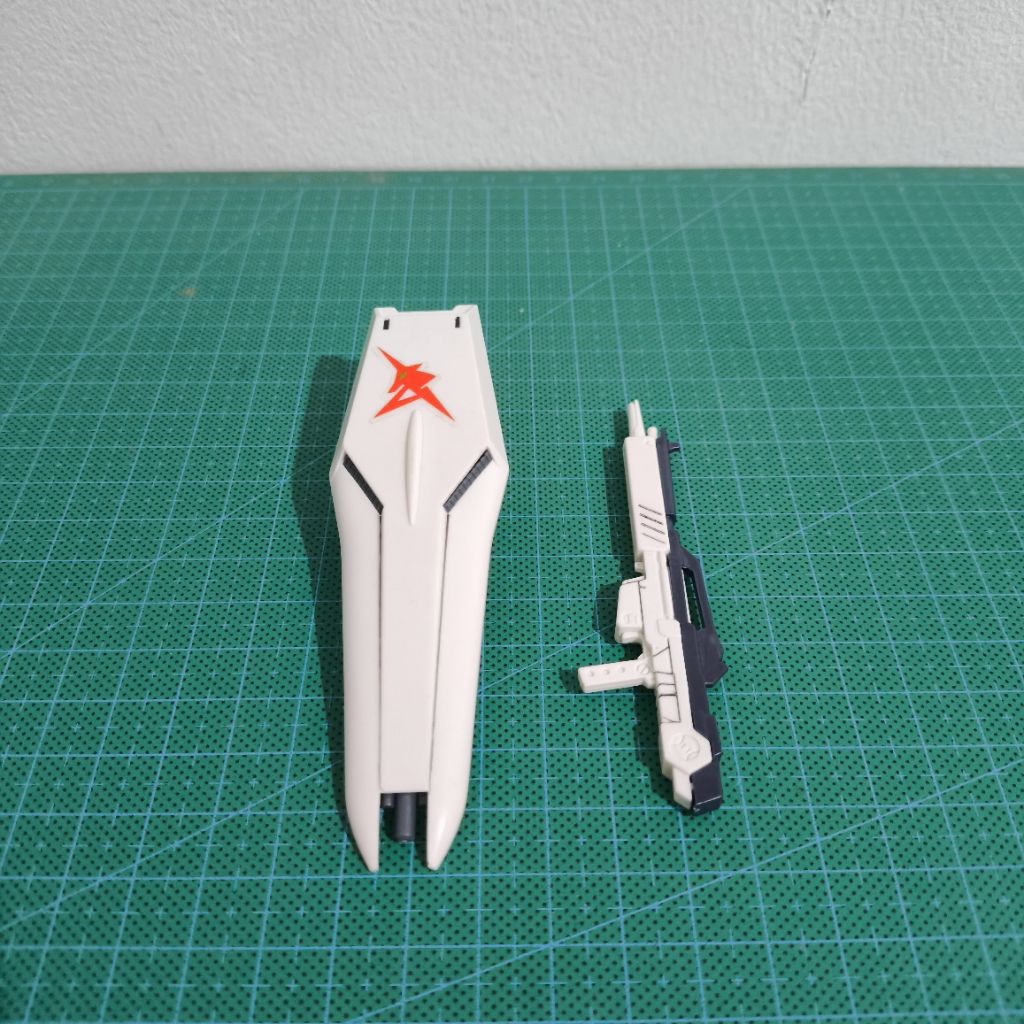 Weapon Rifle & Shield HG 1/144 Nu Gundam