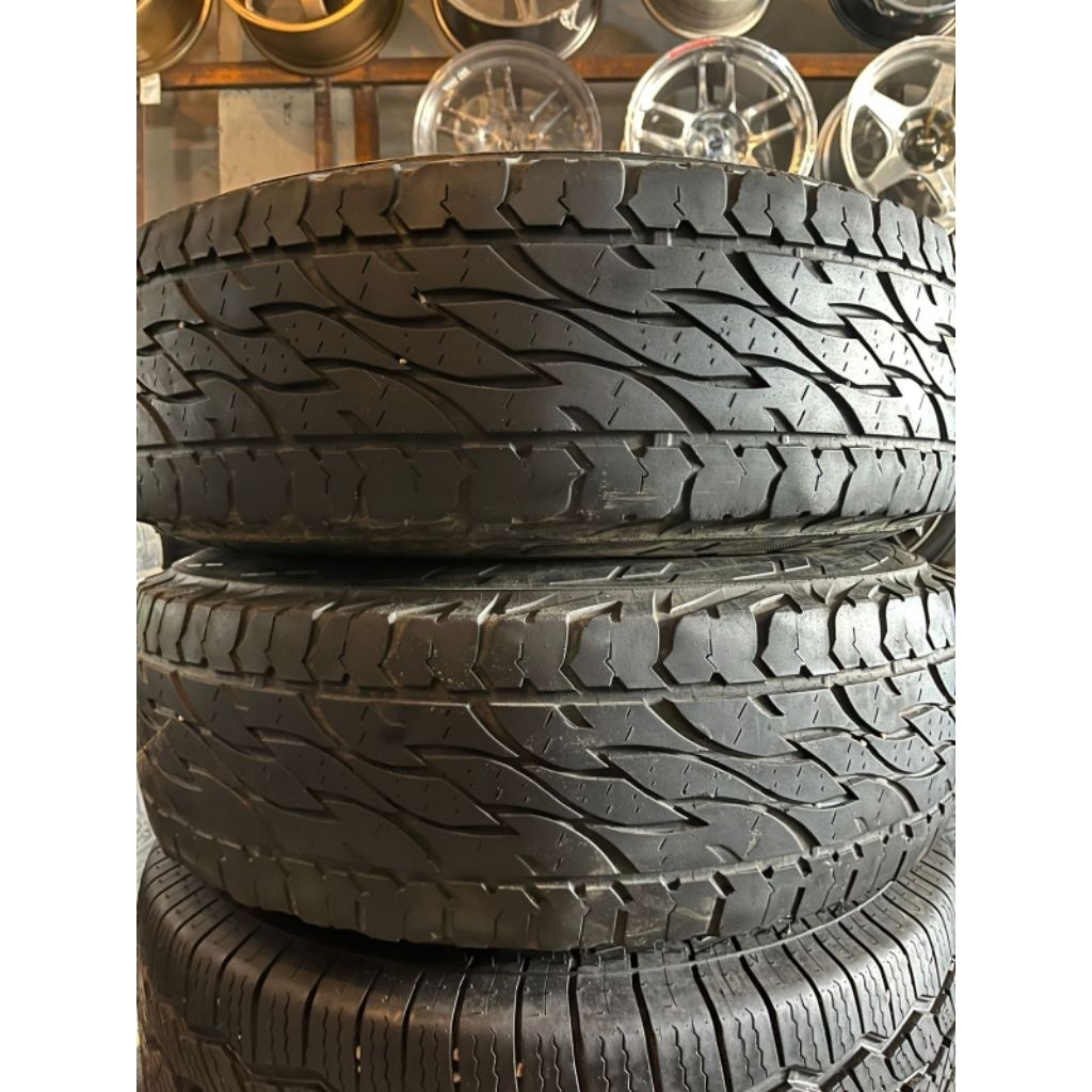 Ban Bridgestone DUELER AT 30X9.50 R15