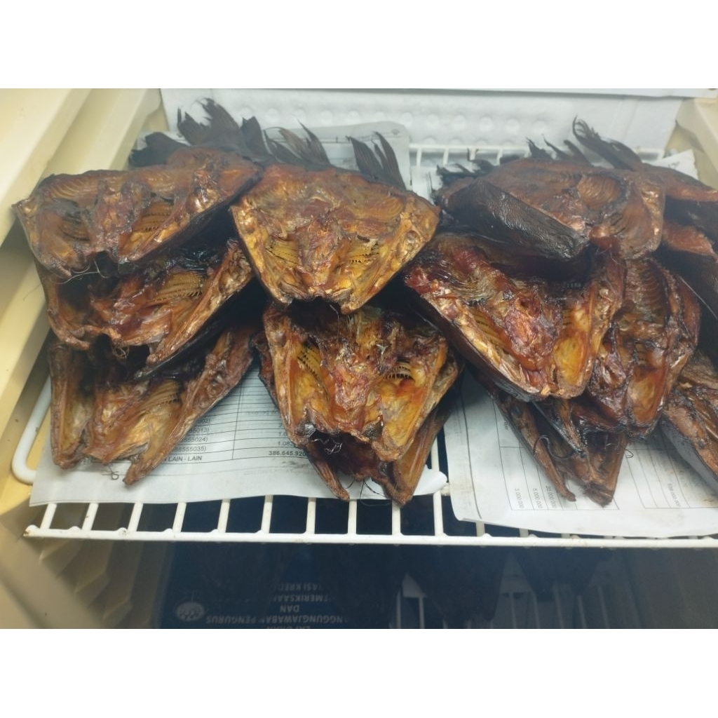 Ikan asap salai baung sungai khas Palembang kualitas Premium