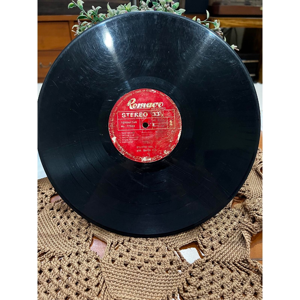 Vinyl D'Lloyd – Vol.5 / Piringan Hitam D'Lloyd – Vol.5