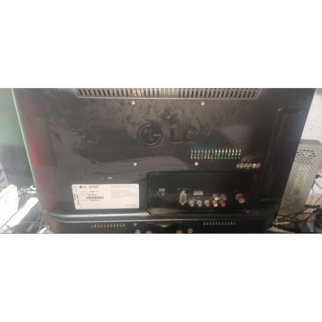 Tv LG 19 normal lengkap adaptor minus remote