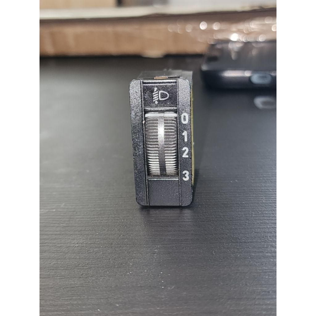 switch auto leveling headlamp W124 BOSCH
