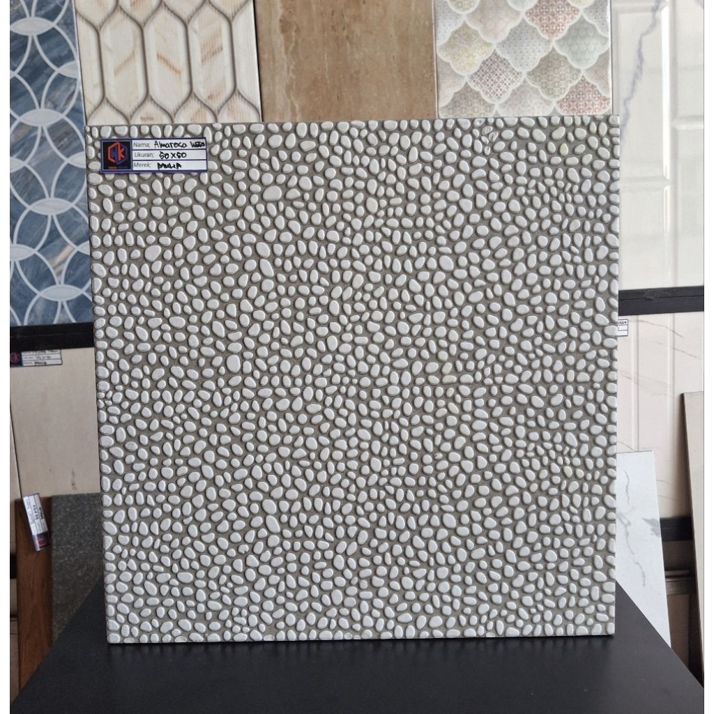 Keramik Lantai 50x50 Amarossa White