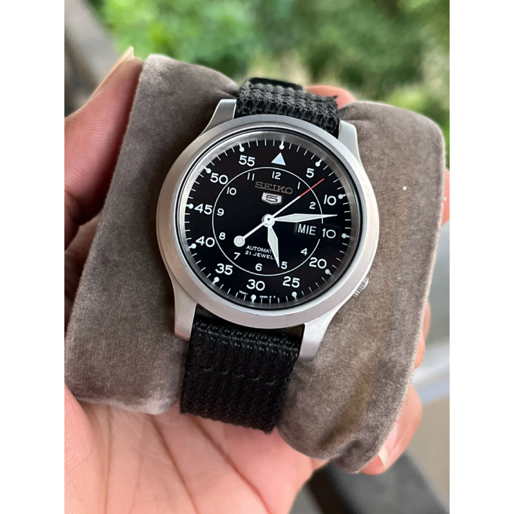 Seiko SNK809K2 military black dial