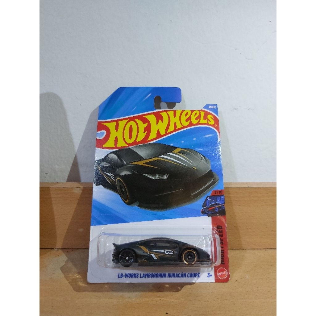 Hot wheels lbwk lamborghini huracan