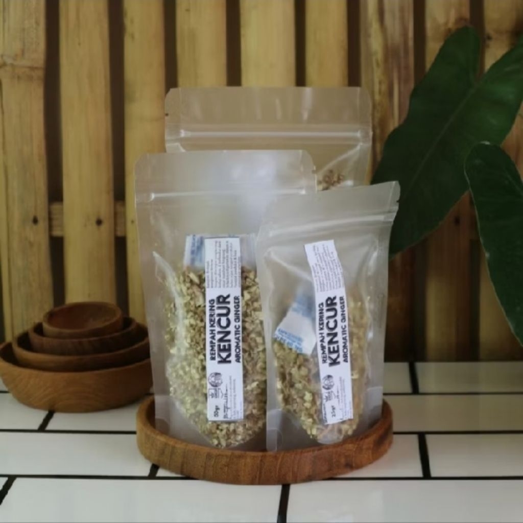Kencur Iris Kering 100gram Lebih Harum & Wangi / Kencur Kering Lokal Lebih Harum / Kencur Irisan Ker