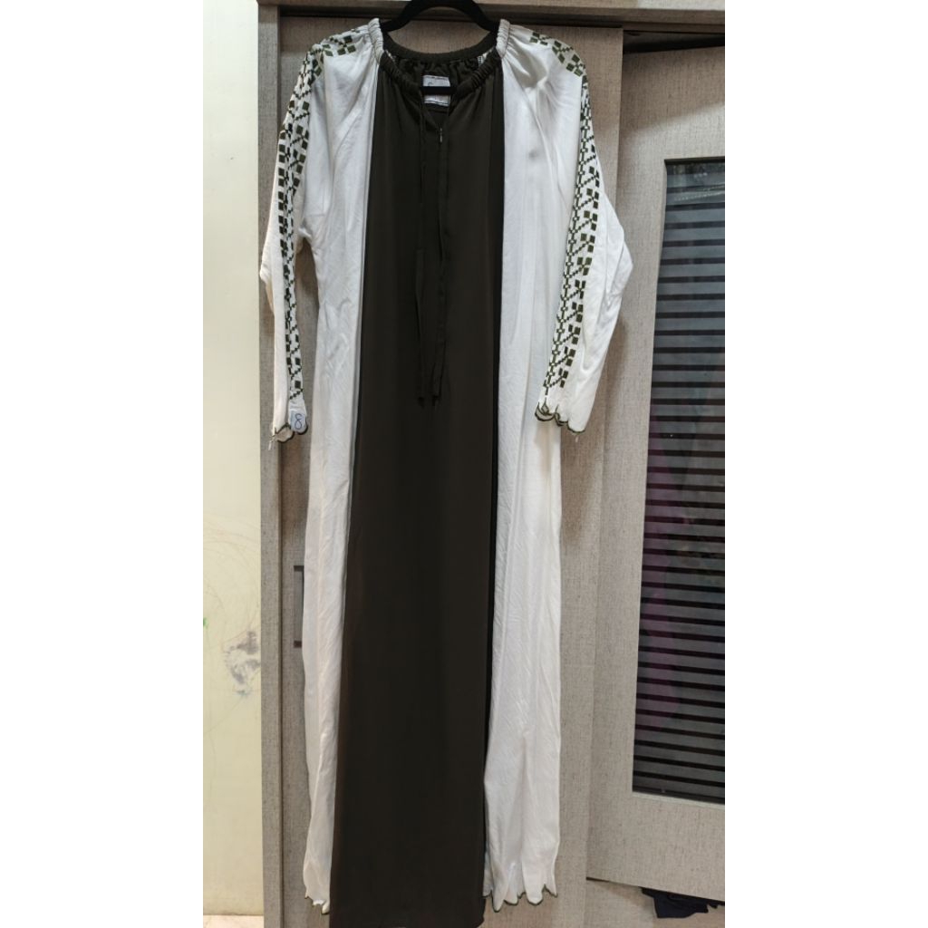 Abaya tatreez sofni