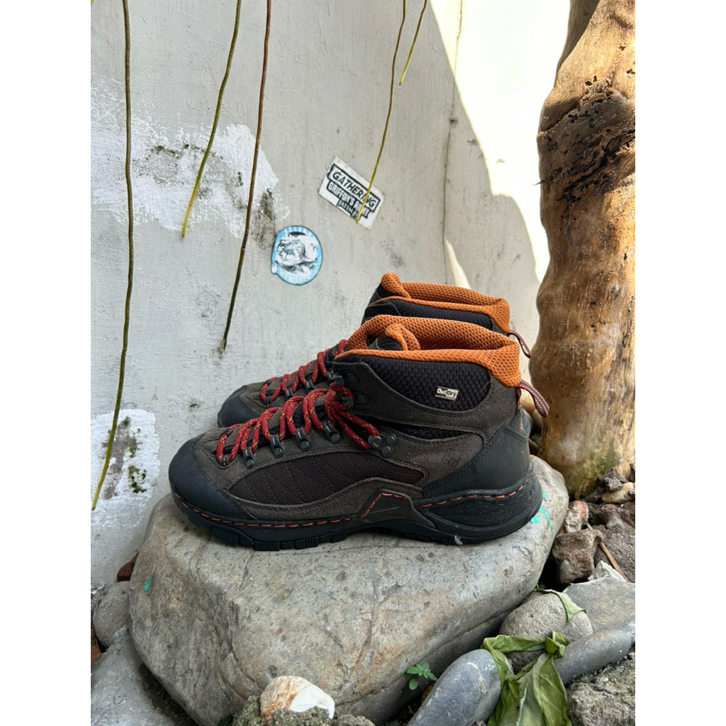 Columbia Outdoor