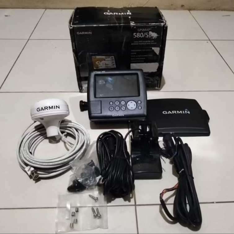 Garmin Fishfiner GPSMAP 585 Bekas