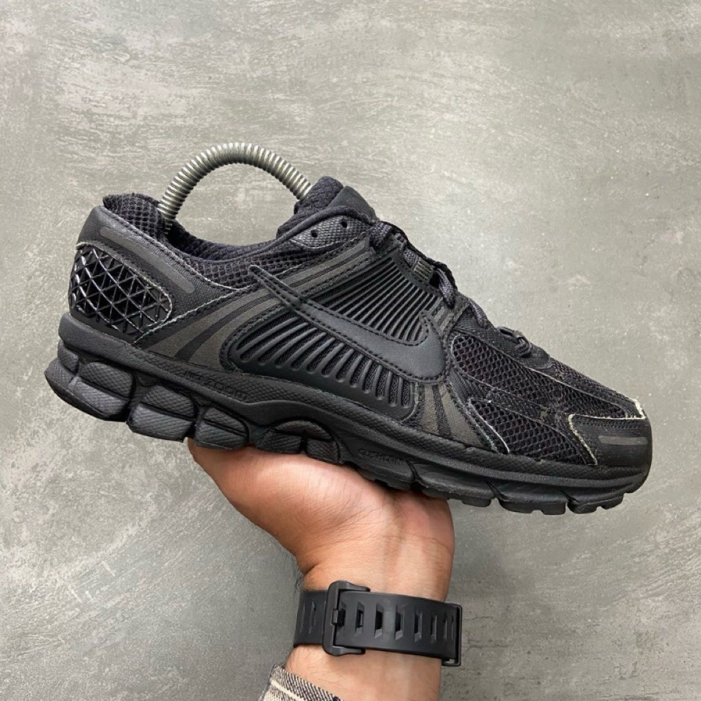 [Size 40] Nike Air Zoom Vomero 5 ‘Triple Black’ (BV1358-003) Second Original Kondisi Mulus No Minus.