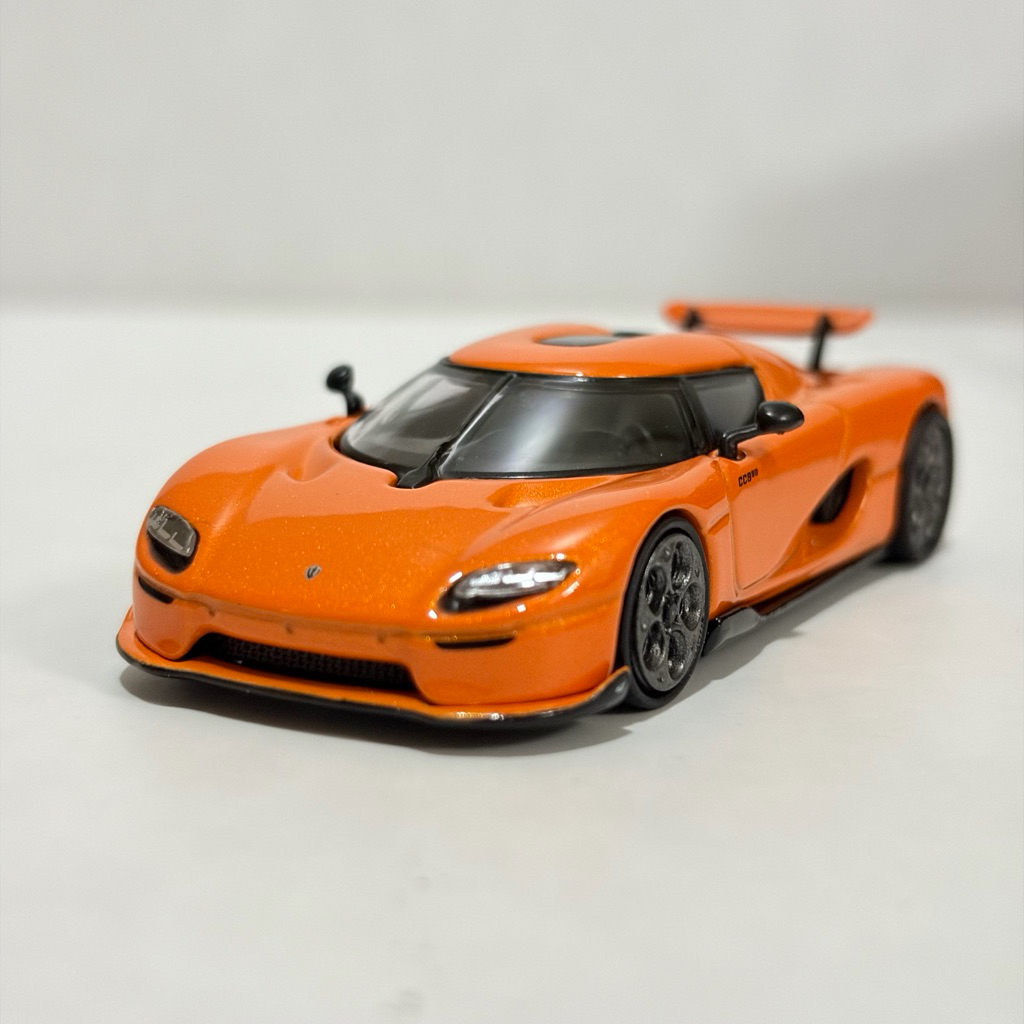 Tarmac Koenigsegg CC850 skala 1/64 diecast