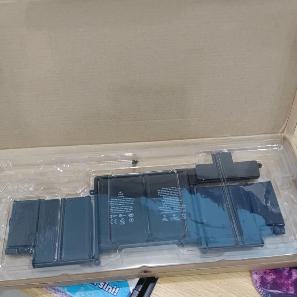 Baterai rusak Macbook Original A1582