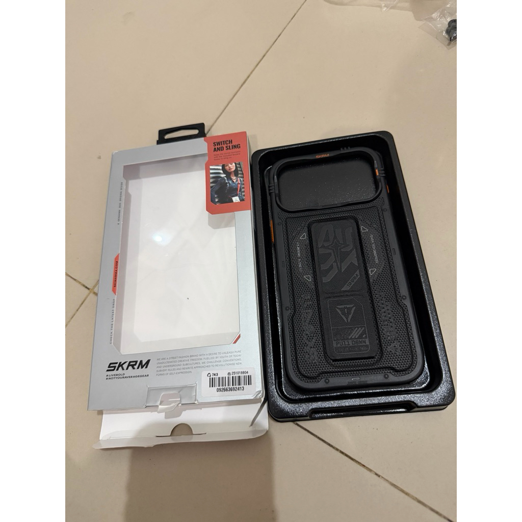 case skinarma like new