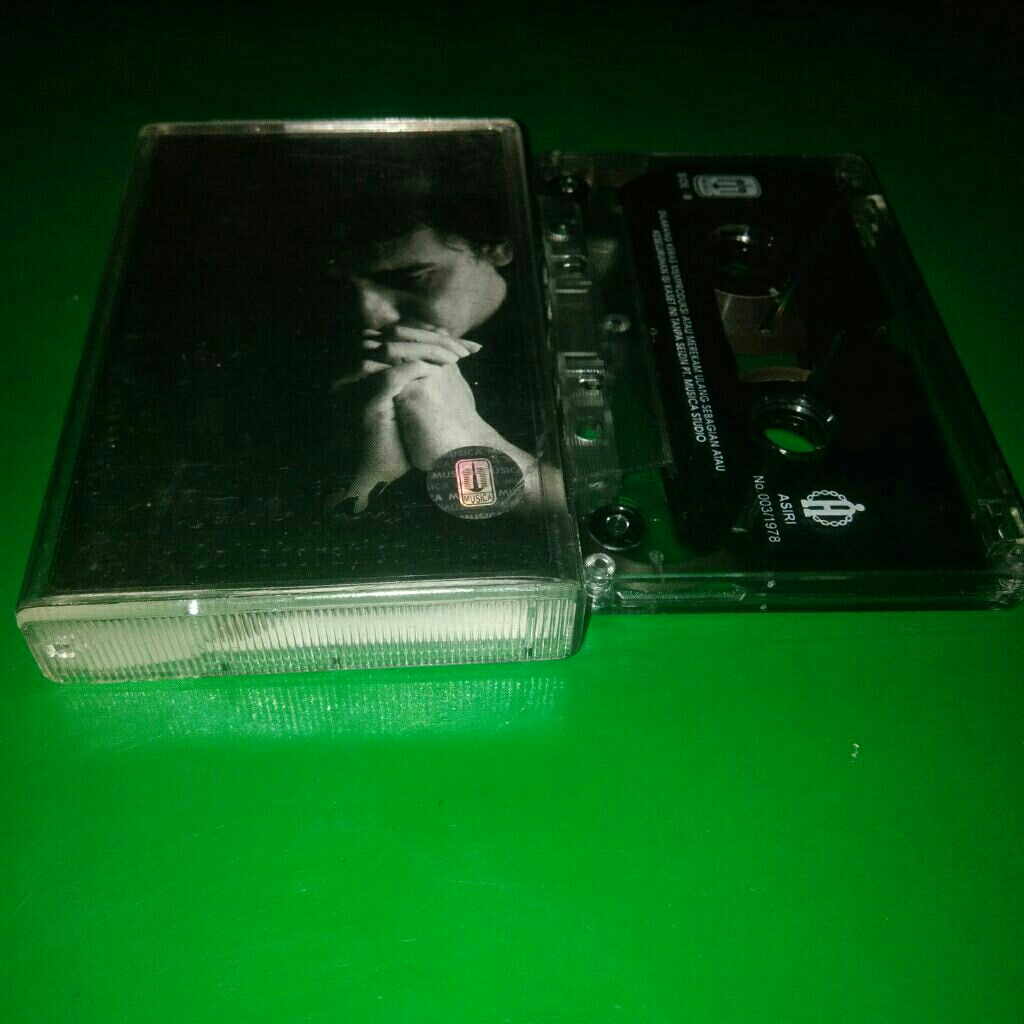 kaset pita Iwan fals in collaboration